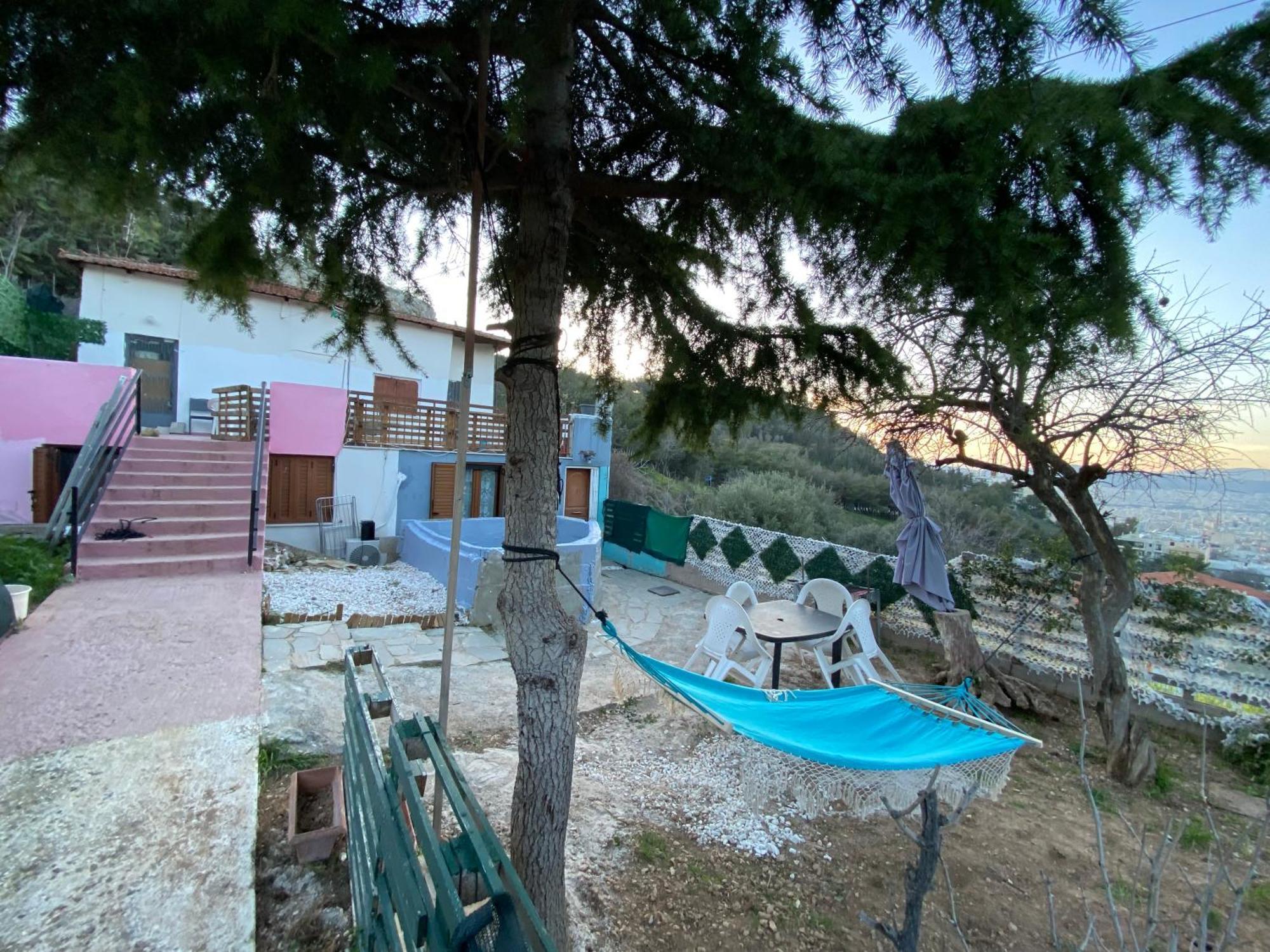 20 Mins From Centre, Rural House אתונה